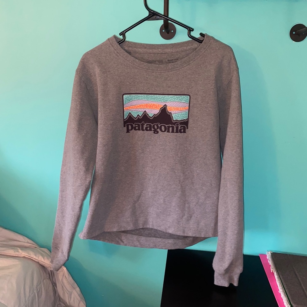 Patagonia crew neck sweatshirt